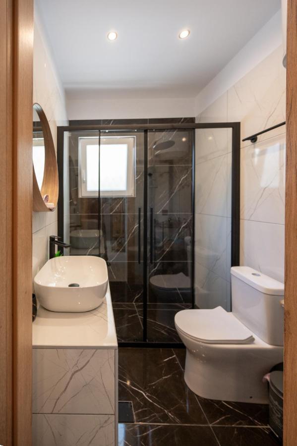 Lazarus Apartment